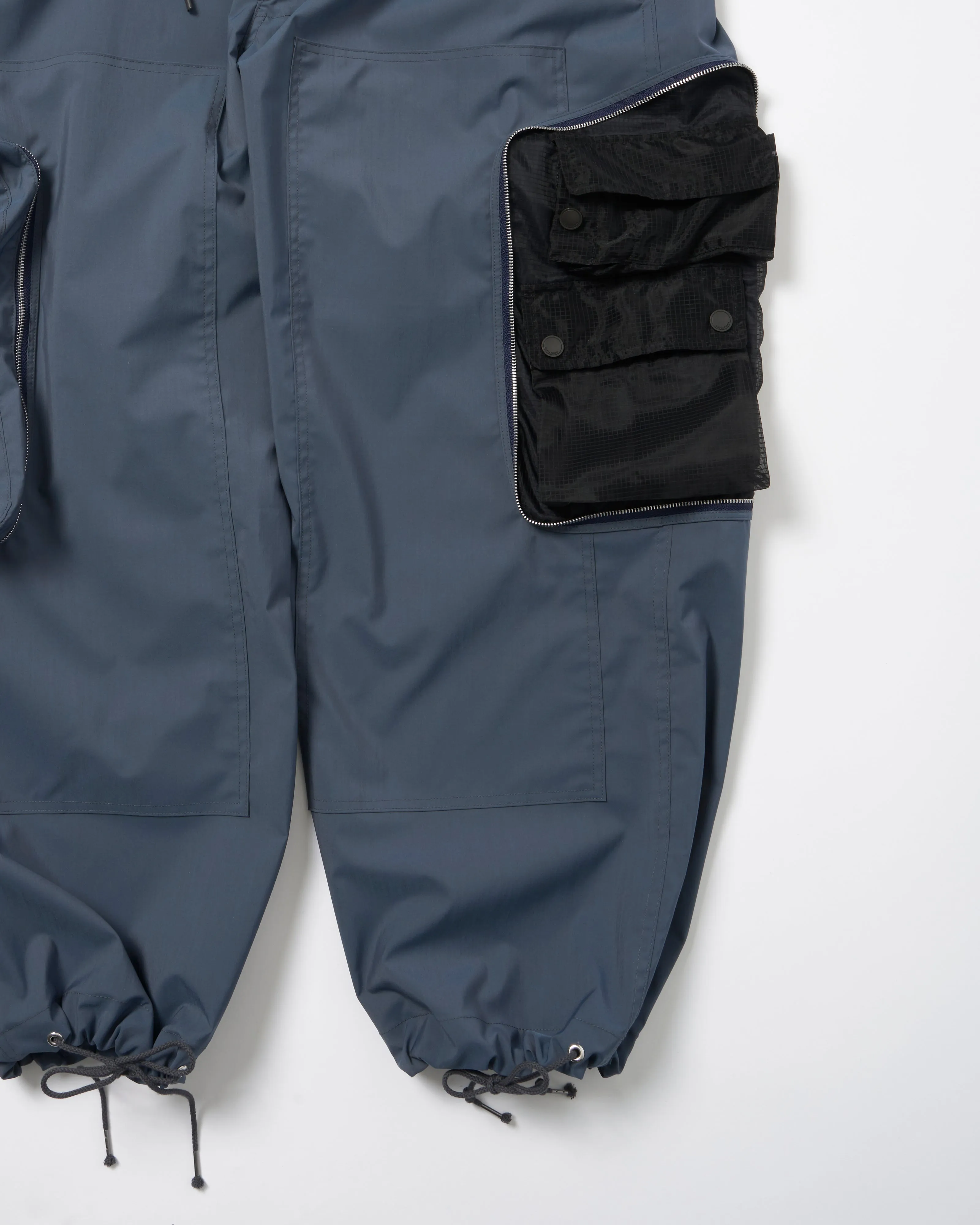 COVERED POCKET CROPPED CARGO PANTS .11【ASH BLUE】