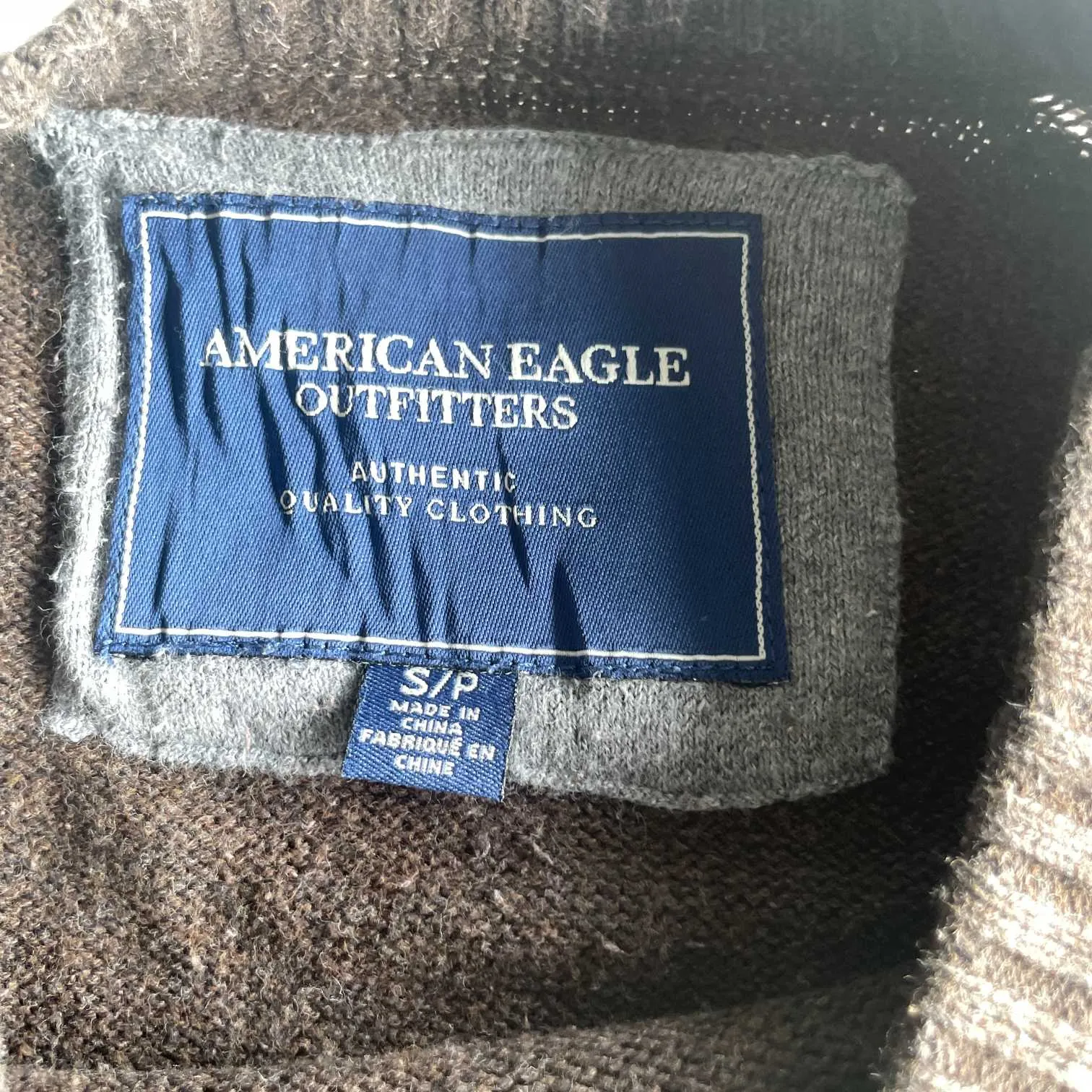 Vintage men brown american eagle outiftters knitted sweater in S| L26 W18| SKU 5612